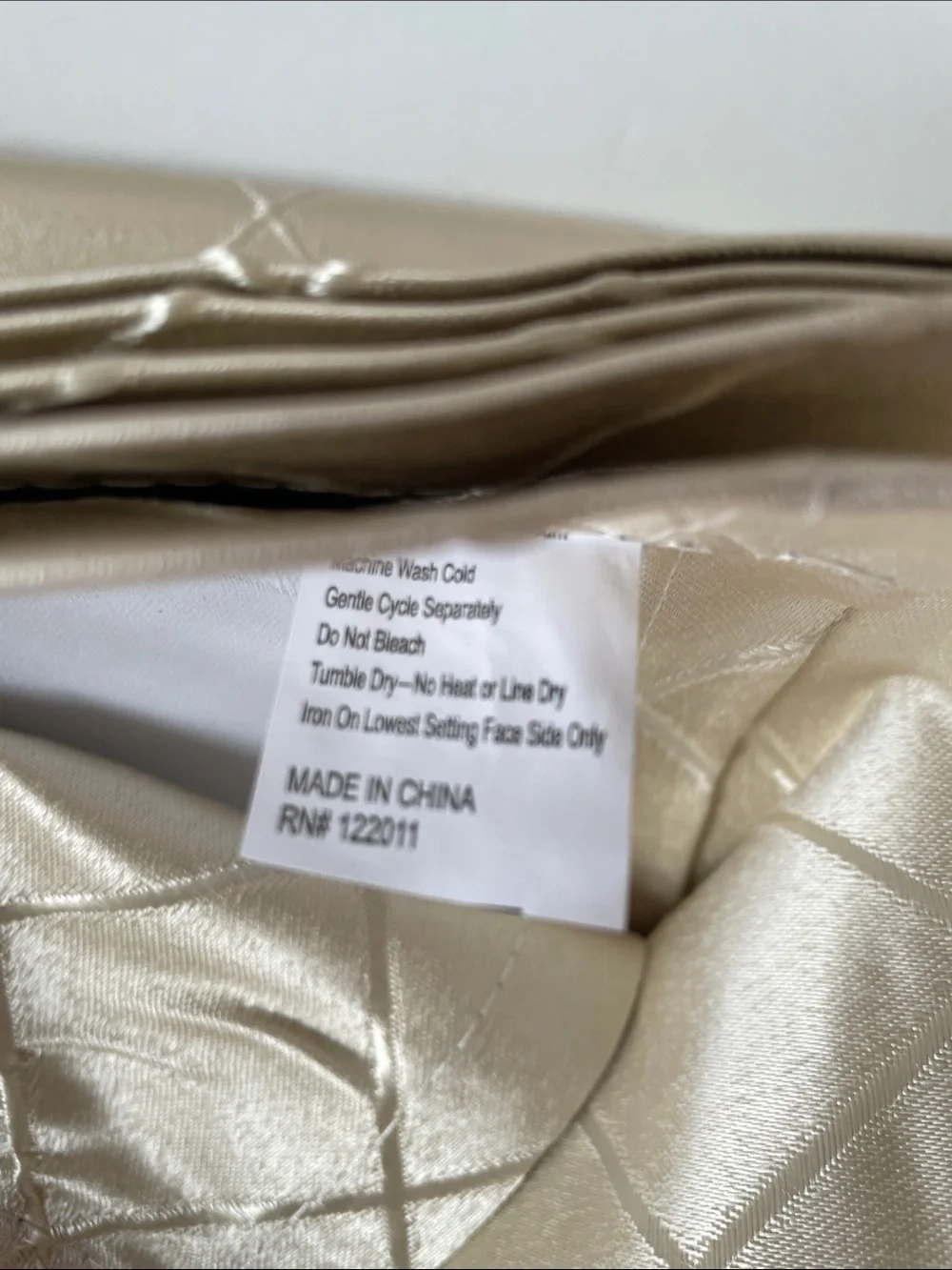 Unbranded 1 pair Diamond-Quilted Cream Curtain Panels 41 x 63 Lined NWOT